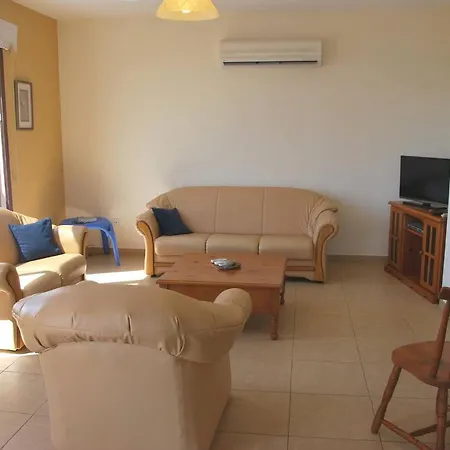Villa Only 50m To The Sea, Sleeps 12, Polis *