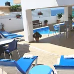 Only 50m To The Sea, Sleeps 12, Polis Villa *