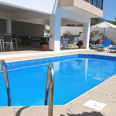 Only 50m To The Sea, Sleeps 12, Polis Villa