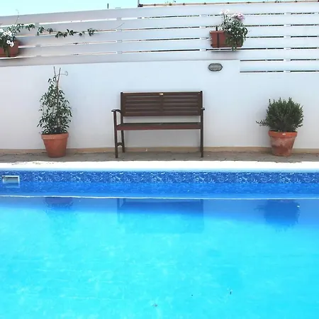 Only 50m To The Sea, Sleeps 12, Polis
