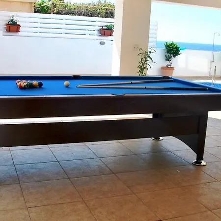 Only 50m To The Sea, Sleeps 12, Polis Villa