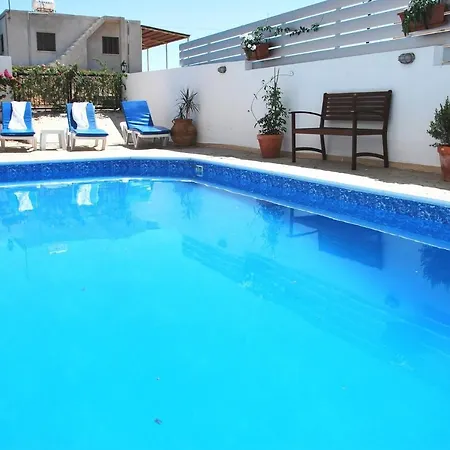 Only 50m To The Sea, Sleeps 12, Polis