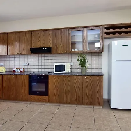 Only 50m To The Sea, Sleeps 12, Polis * Pomos