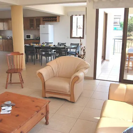 Only 50m To The Sea, Sleeps 12, Polis * Pomos