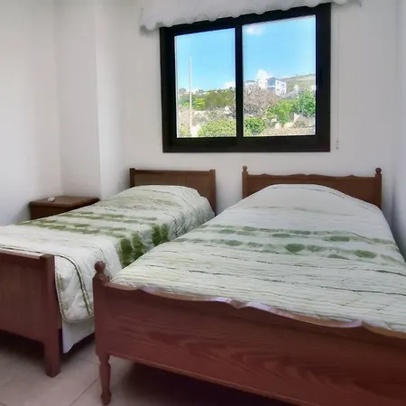 Only 50m To The Sea, Sleeps 12, Polis
