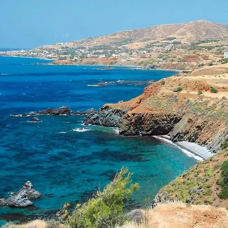 Only 50m To The Sea, Sleeps 12, Polis Pomos