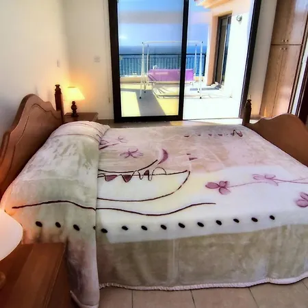 Villa Only 50m To The Sea, Sleeps 12, Polis
