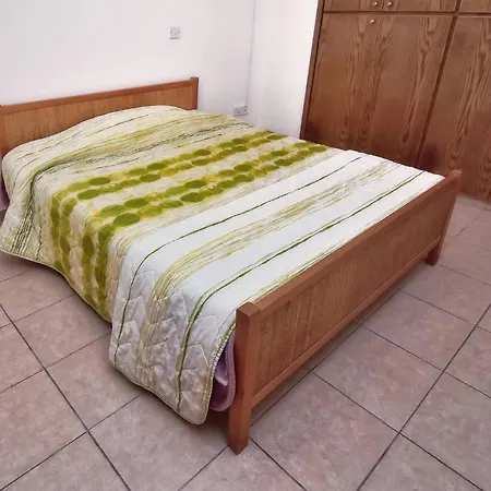 Only 50m To The Sea, Sleeps 12, Polis Villa *