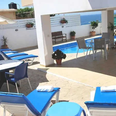 Only 50m To The Sea, Sleeps 12, Polis Villa *