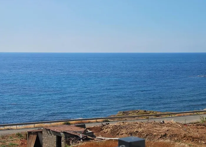 Vila Only 50m To The Sea, Sleeps 12, Polis *