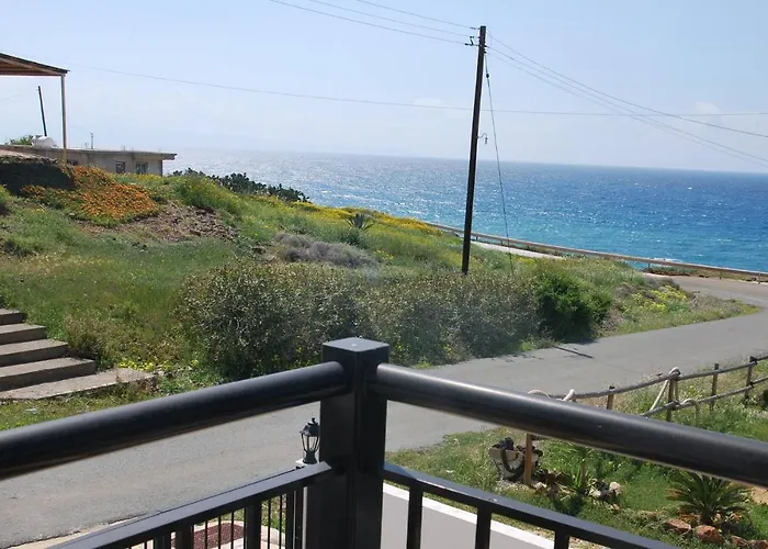 Only 50m To The Sea, Sleeps 12, Polis * Pomos