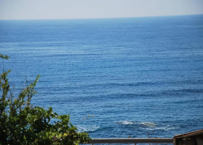 Only 50m To The Sea, Sleeps 12, Polis * Pomos