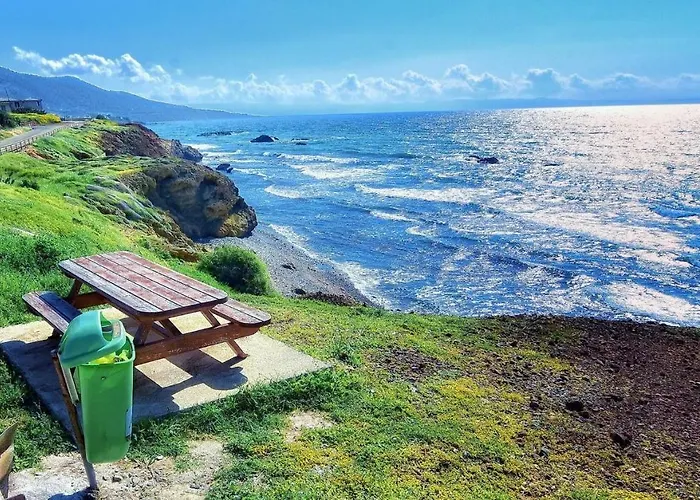 וילה Only 50m To The Sea, Sleeps 12, Polis *