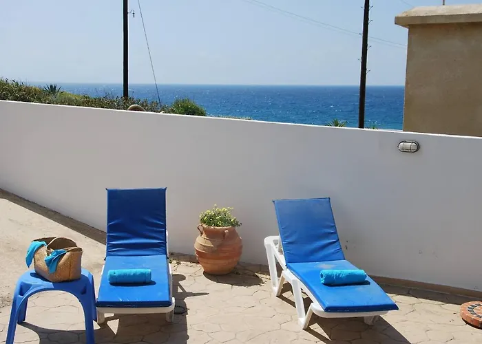Only 50m To The Sea, Sleeps 12, Polis * Pomos