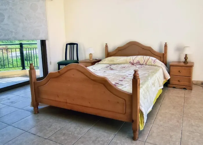 Only 50m To The Sea, Sleeps 12, Polis * Pomos