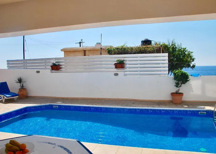 Only 50m To The Sea, Sleeps 12, Polis * Pomos